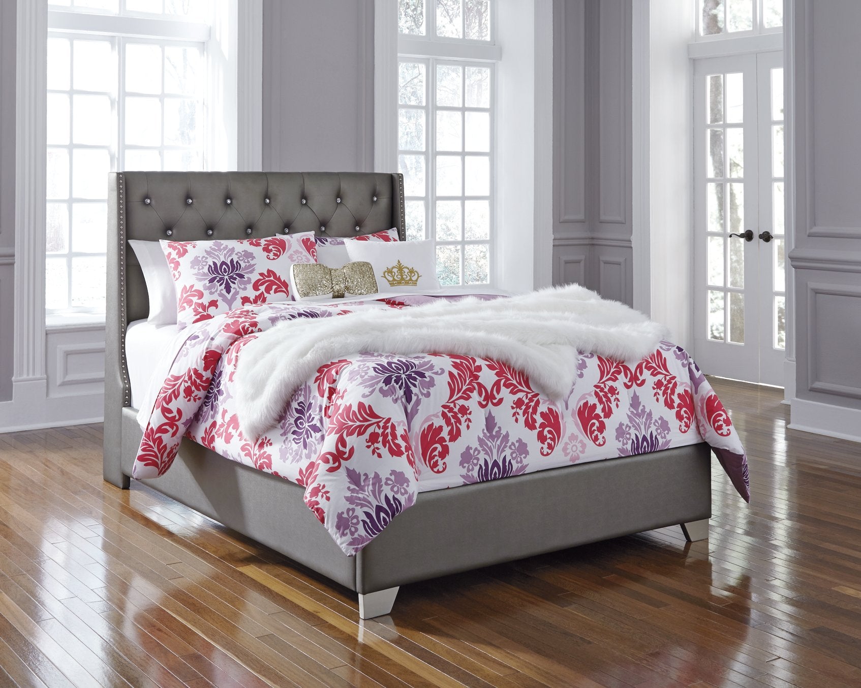 Coralayne Upholstered Bed