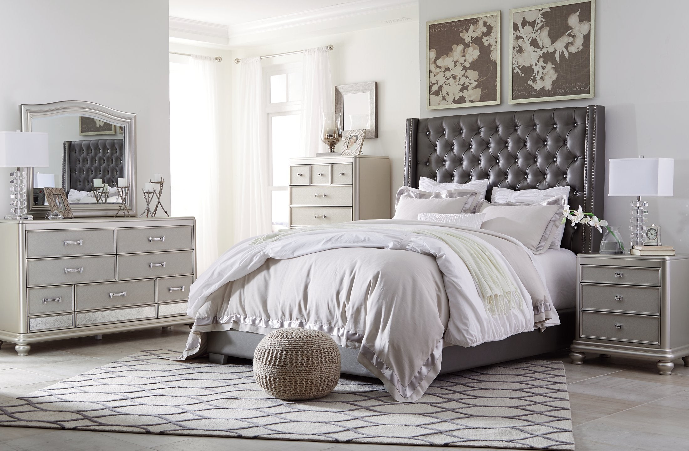 Coralayne Upholstered Bed