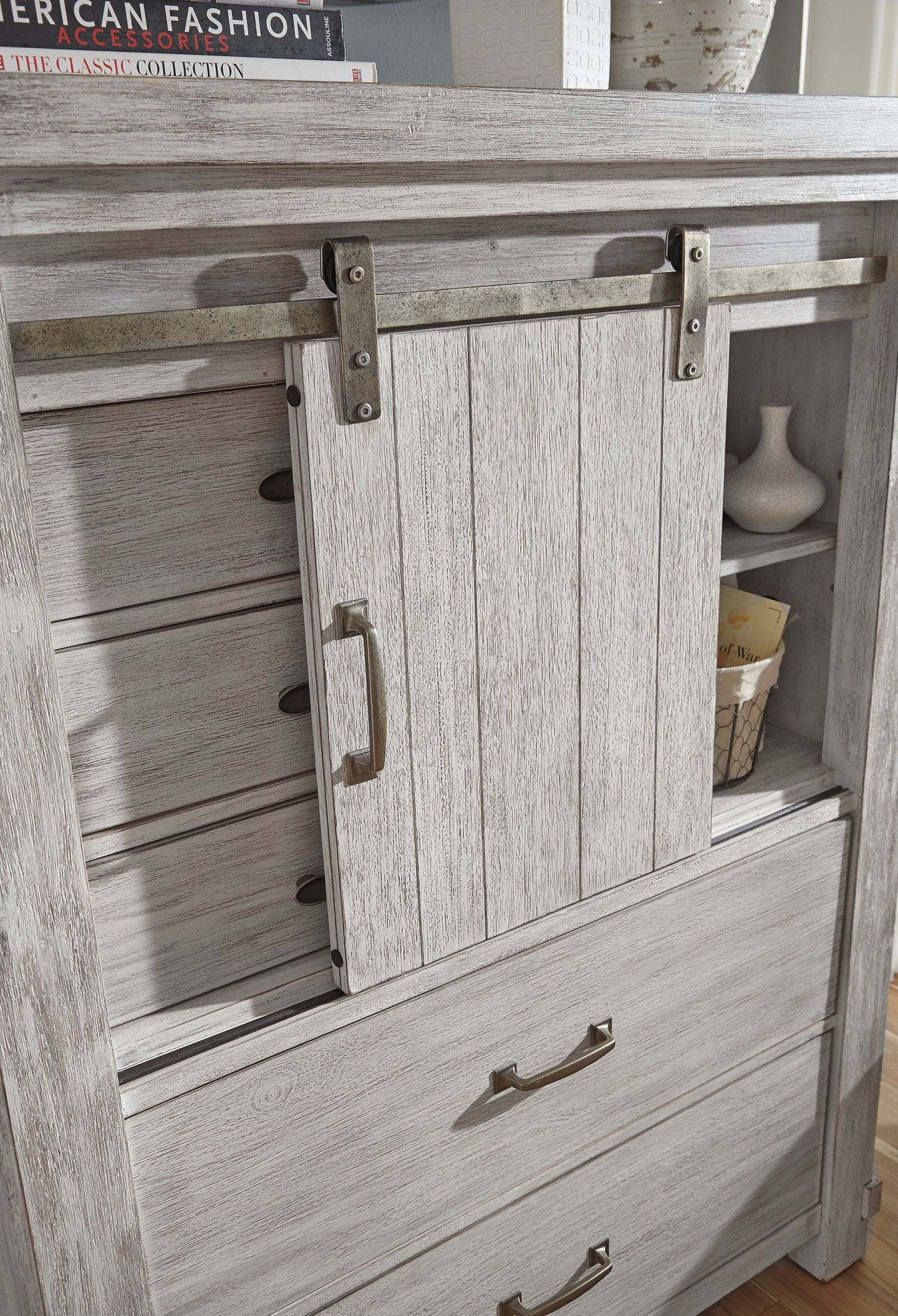 Brashland Chest of Drawers