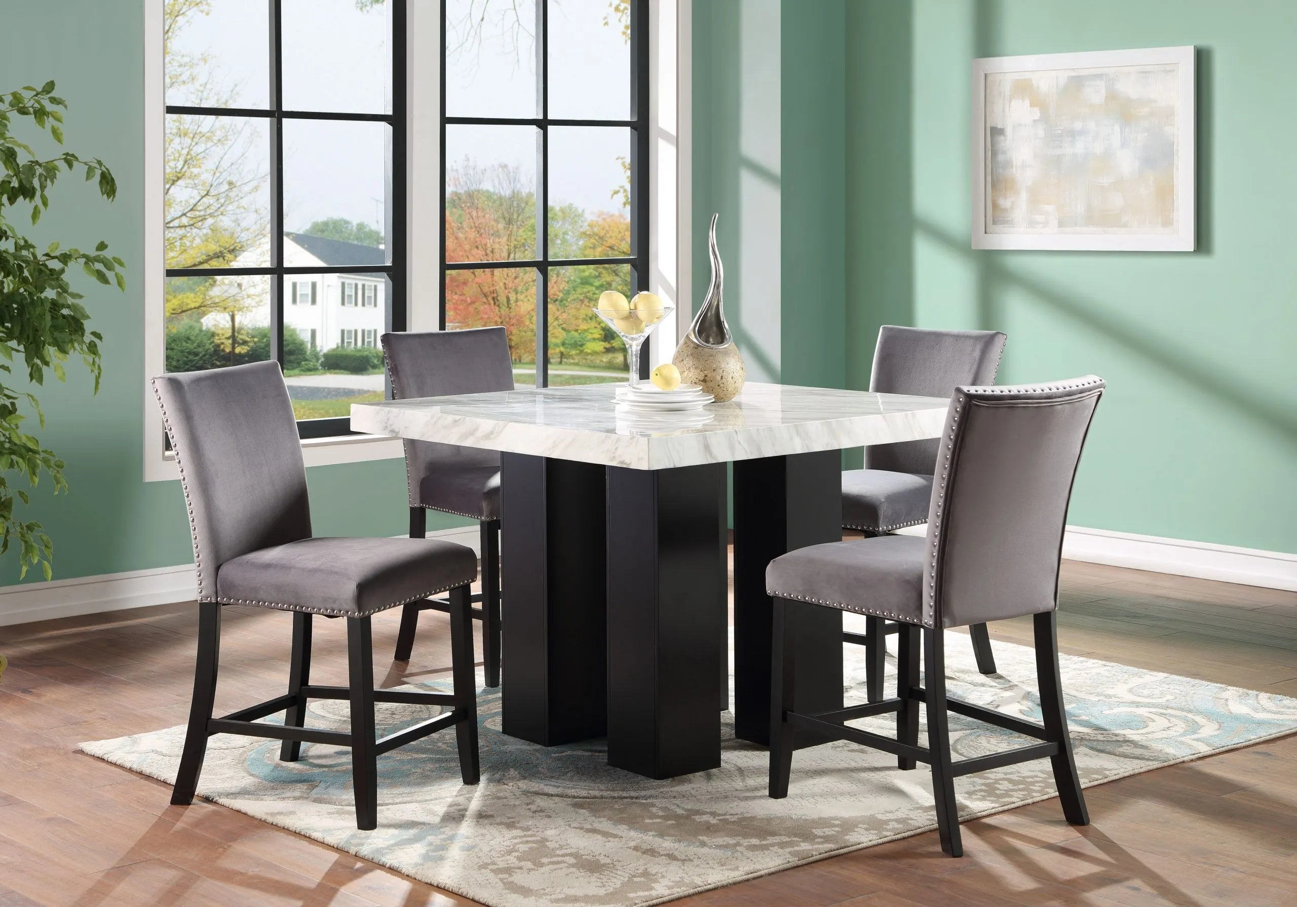 D163 White/D163 Gray Table & 4 Chairs