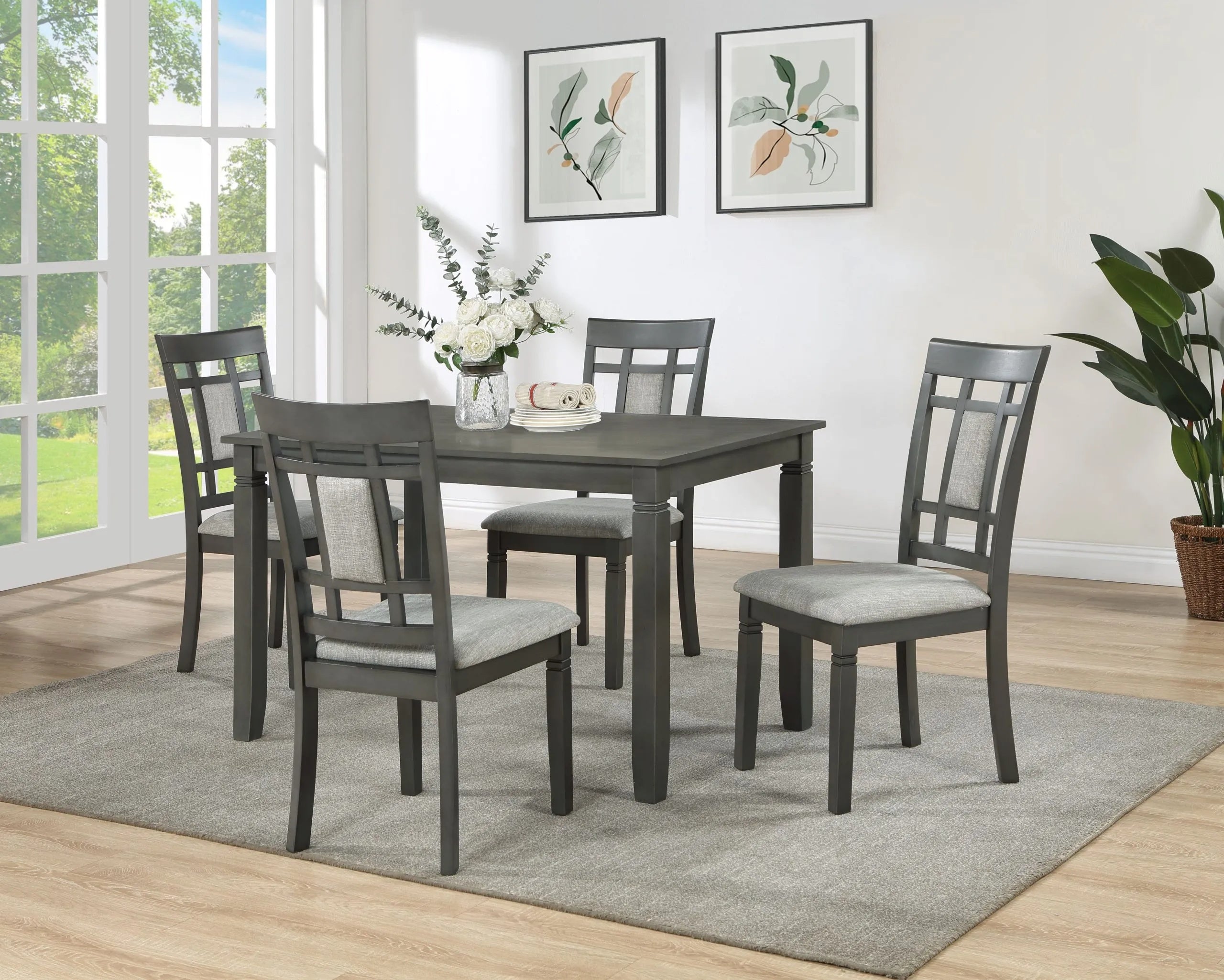 D224 Table & 4 Chairs