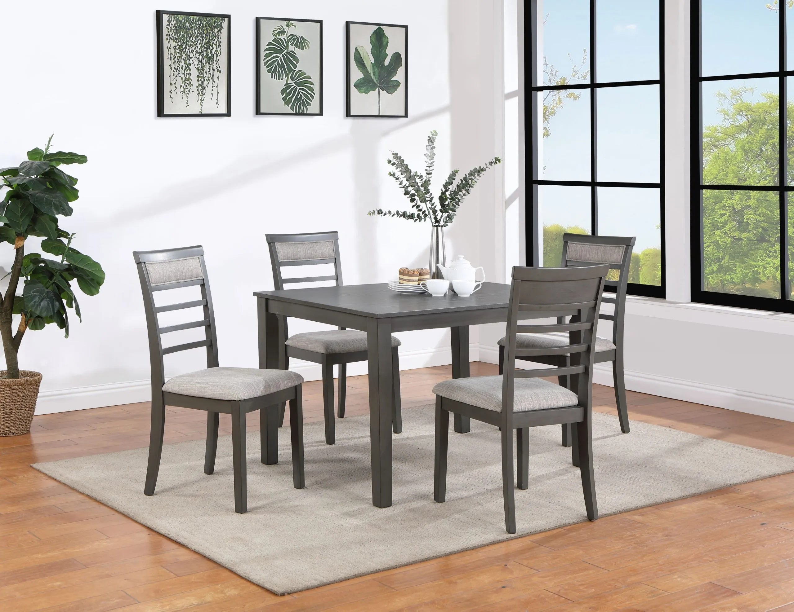 D284 Table & 4 Chairs