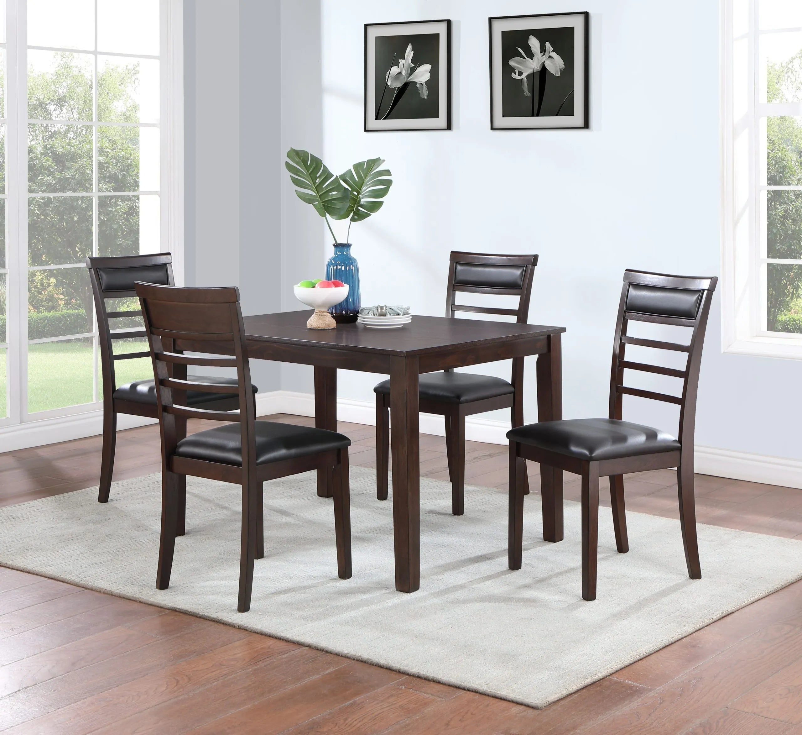 D286 Table & 4 Chairs