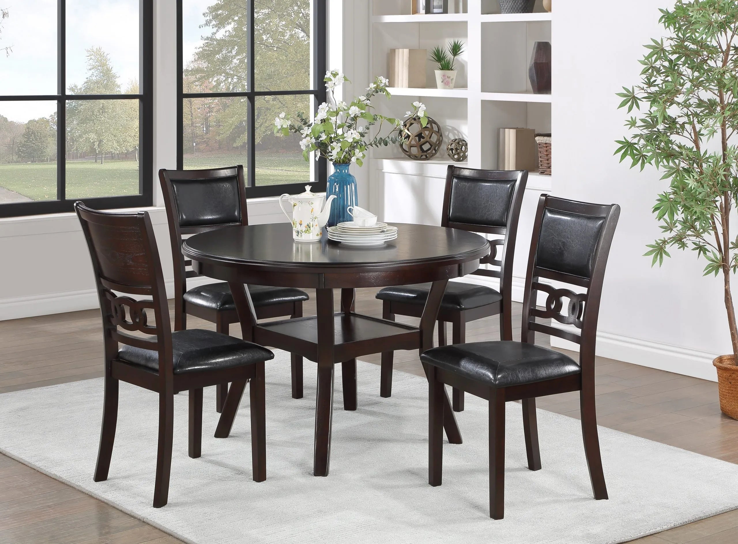 D295 Table & 4 Chairs