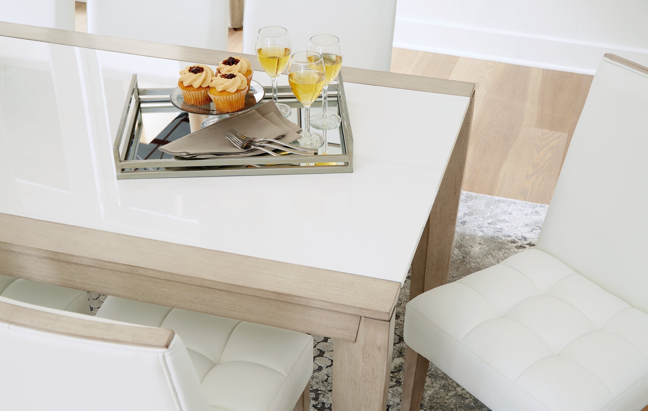 Wendora Dining Table