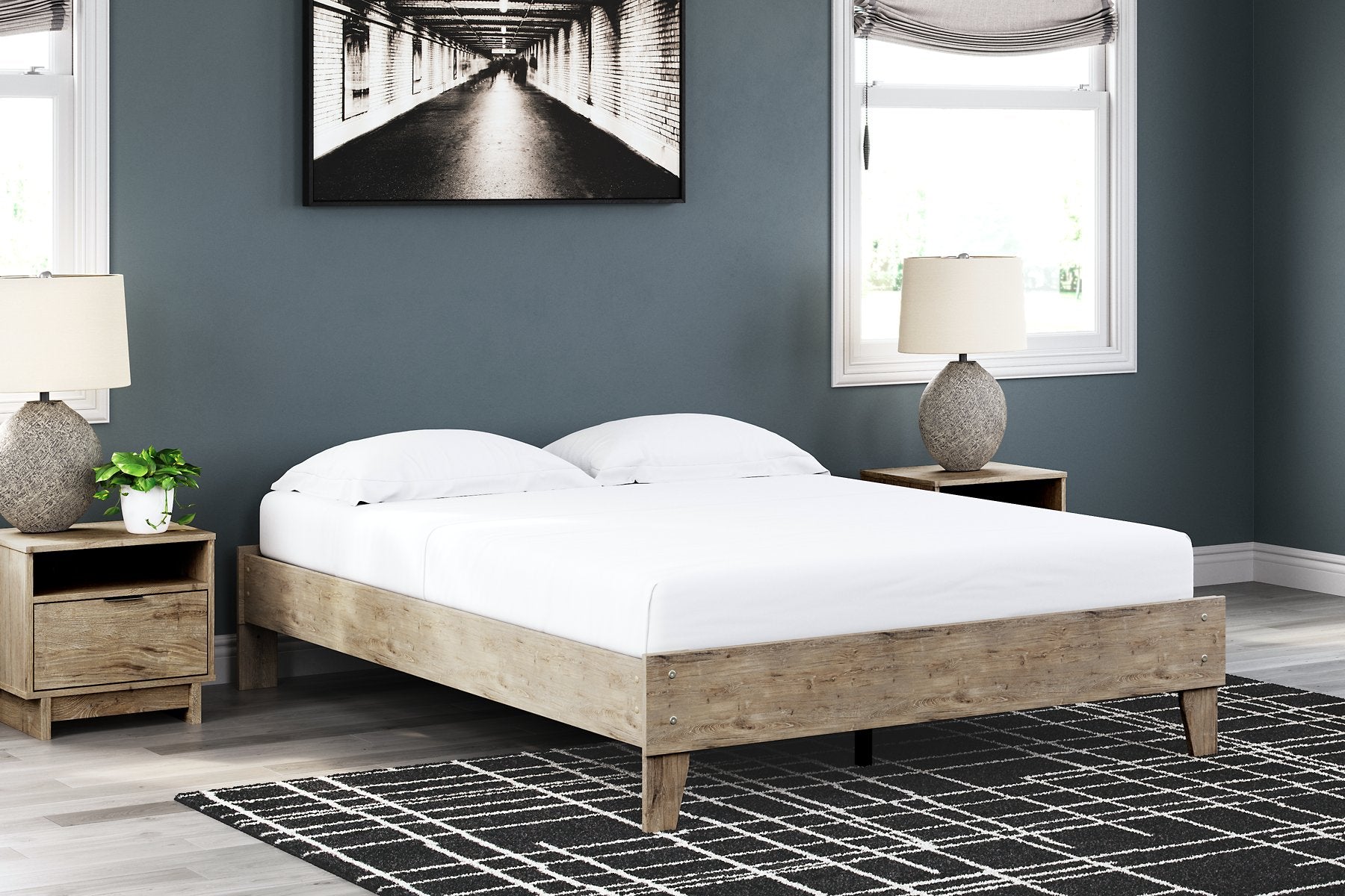 Oliah Queen Panel Bed