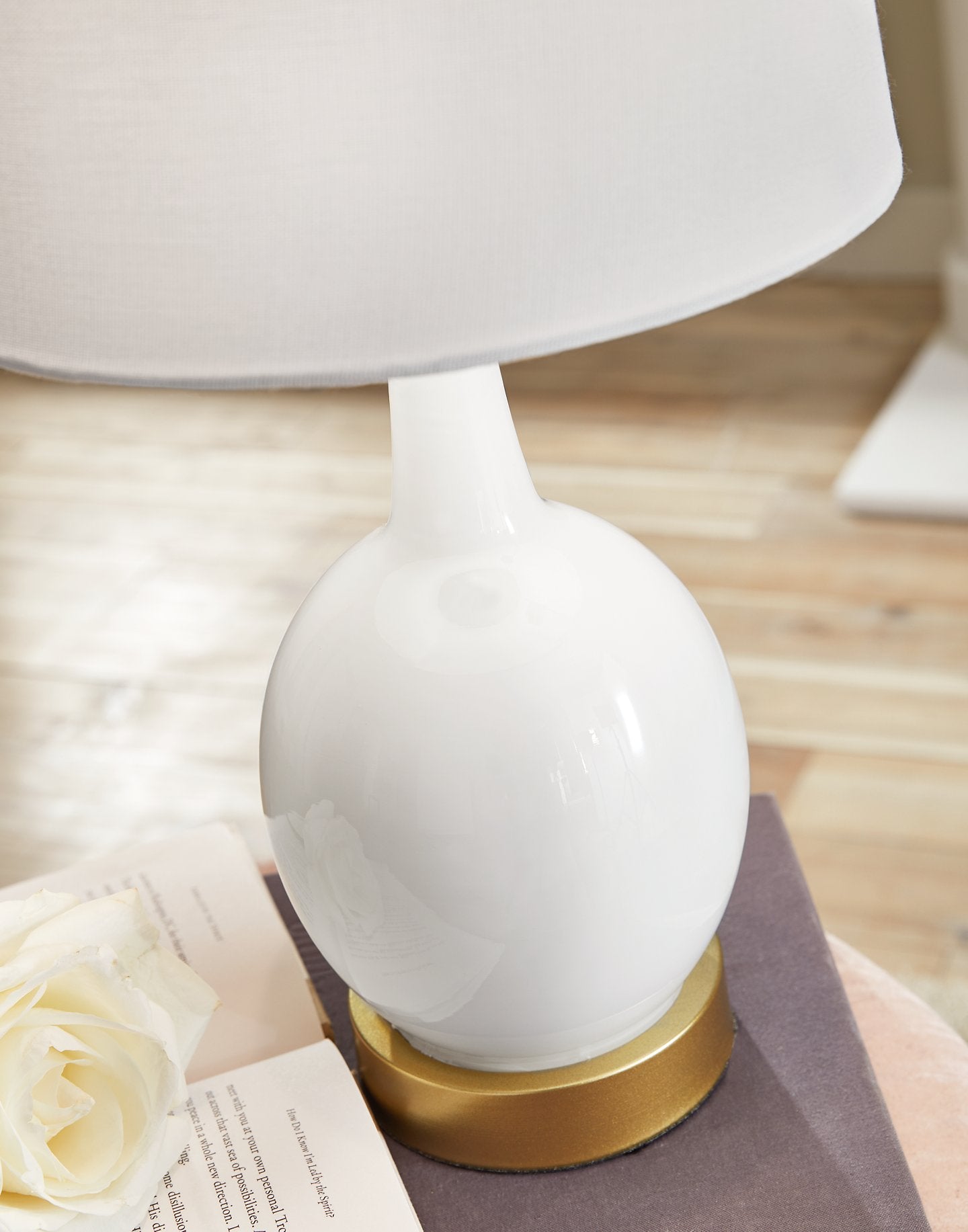 Arlomore Table Lamp