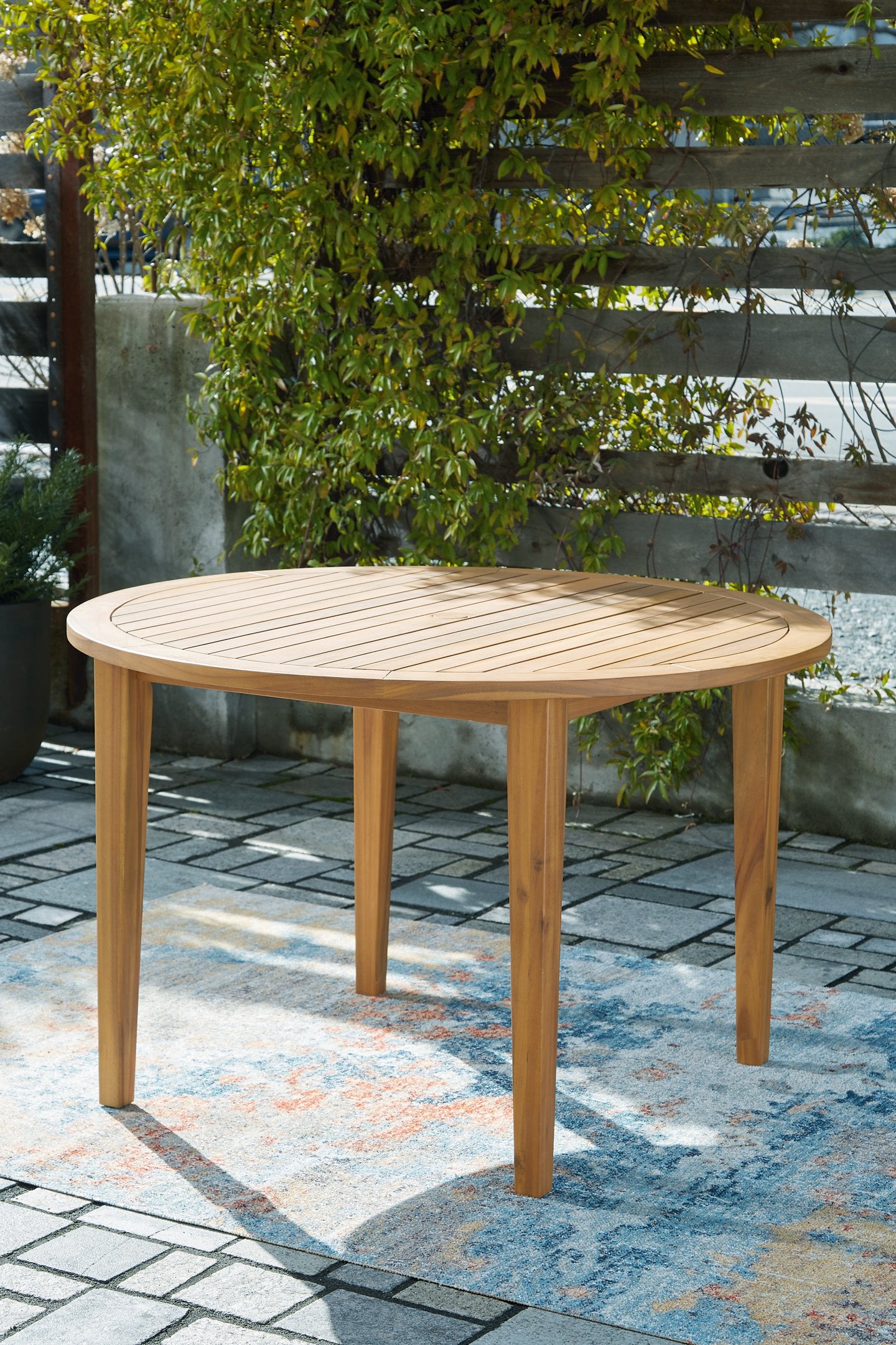 Janiyah Outdoor Dining Table